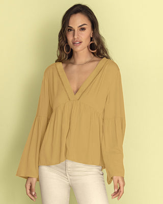 Blusa escote en V con aplique de escalerilla#color_c73-amarillo