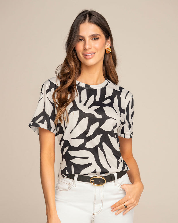 Camiseta manga corta estampada con dobladillo en manga
