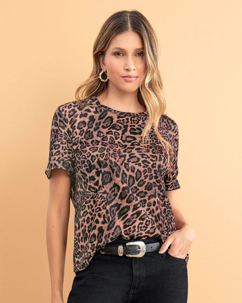Camiseta manga corta estampada con dobladillo en manga#color_153-animal-print