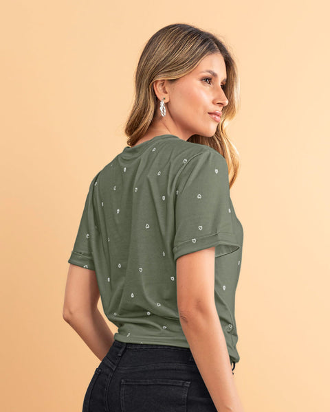 Camiseta manga corta estampada con dobladillo en manga#color_182-corazones