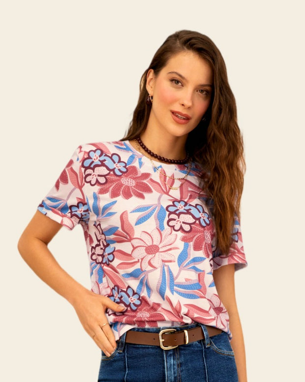 Camiseta manga corta estampada con dobladillo en manga