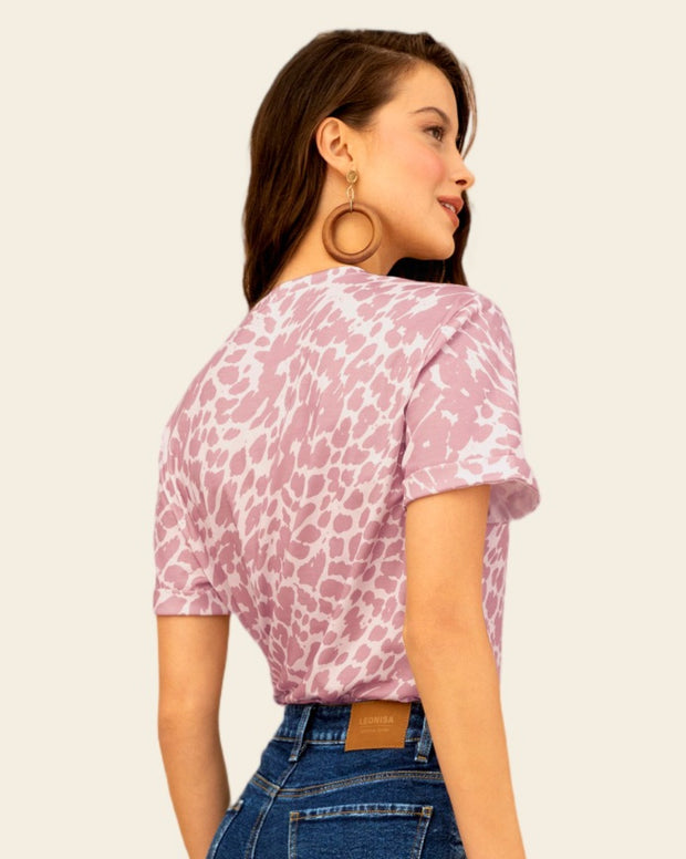 Camiseta manga corta estampada con dobladillo en manga