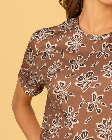 Camiseta manga corta estampada con dobladillo en manga#color_844-flores