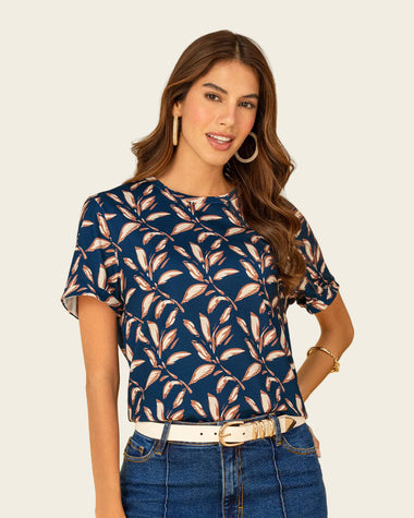 Camiseta manga corta estampada con dobladillo en manga#color_a63-manchas