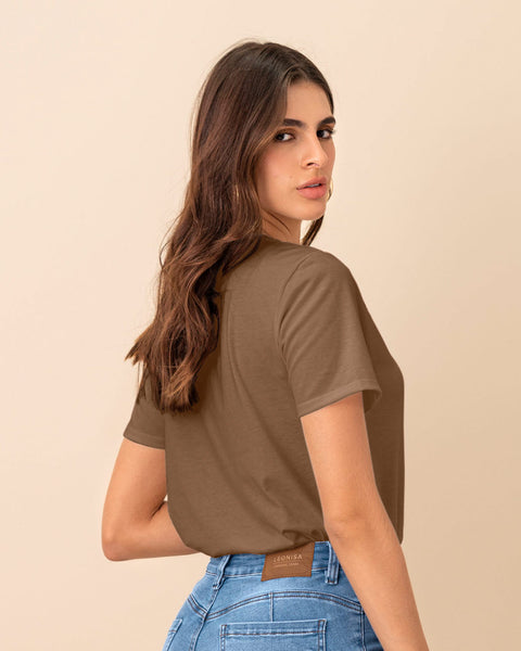 Camiseta manga corta con ojaletes en frente#color_835-cafes