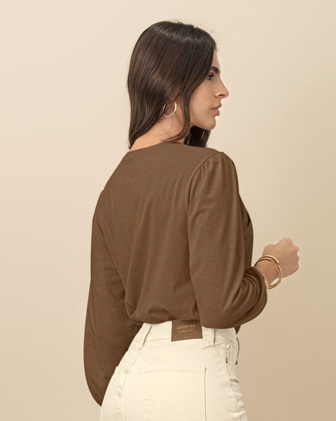 Camiseta manga 3/4 con aplique bordado#color_640-cafe-medio