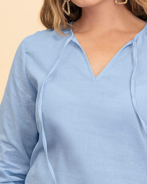 Blusa manga larga con escote en V y tiras para anudar#color_022-azul-cielo