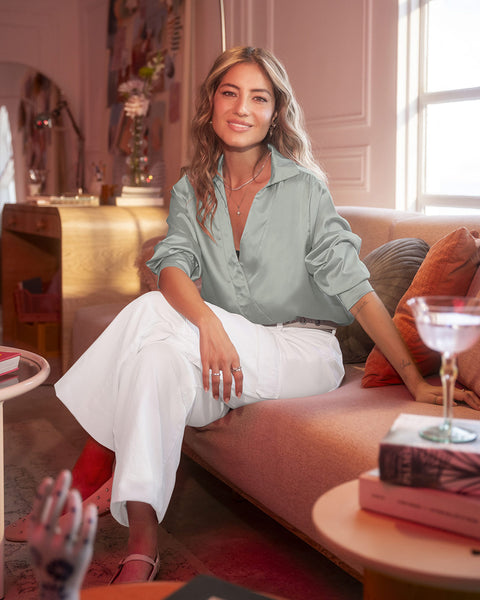 Blusa manga larga en tela tipo satín#color_708-plateado