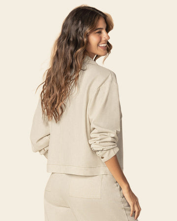 Chaqueta corta liviana con cierre frontal#color_084-arena