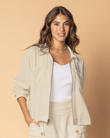Chaqueta elaborada en tela tipo lino#color_084-arena-claro