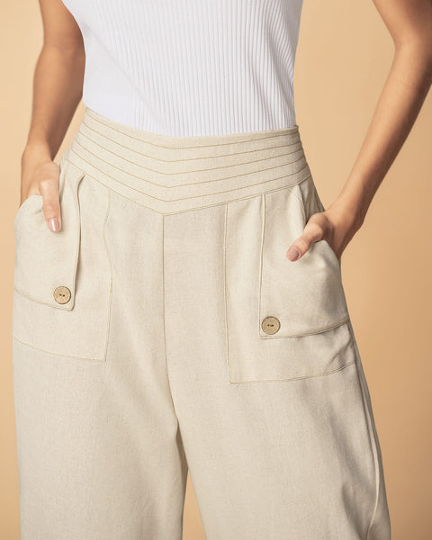 Pantalón con fajón con costuras decorativas en contraste#color_084-arena-claro
