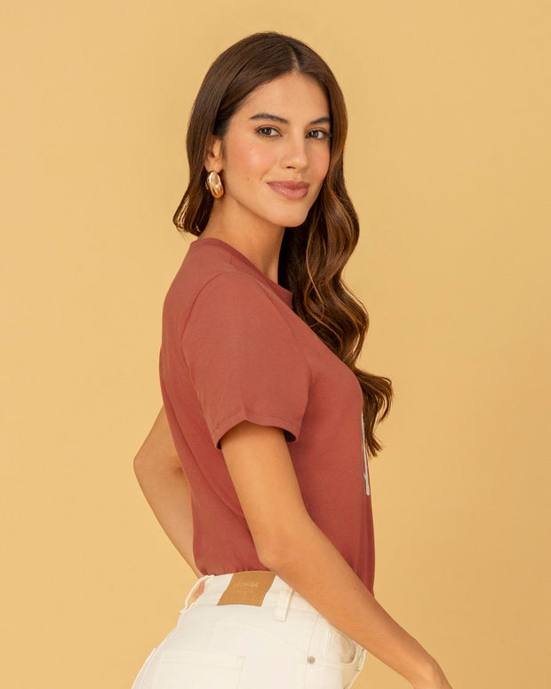 Camiseta manga corta en algodón con estampado en frente