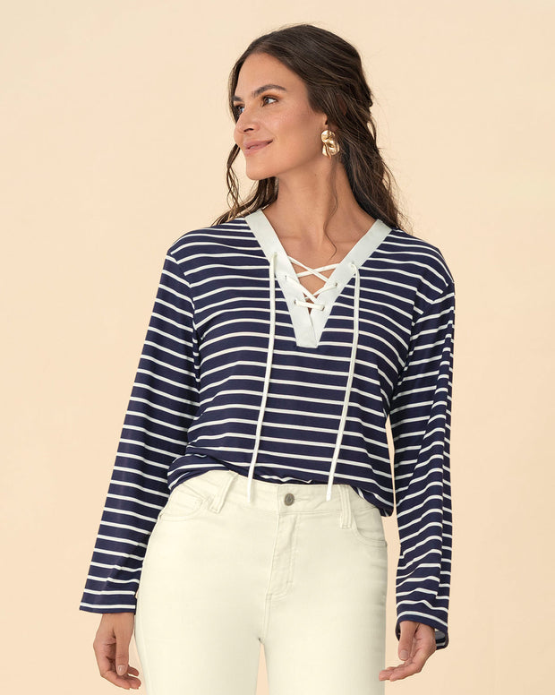 Camiseta manga larga con escote en V y tiras decorativas