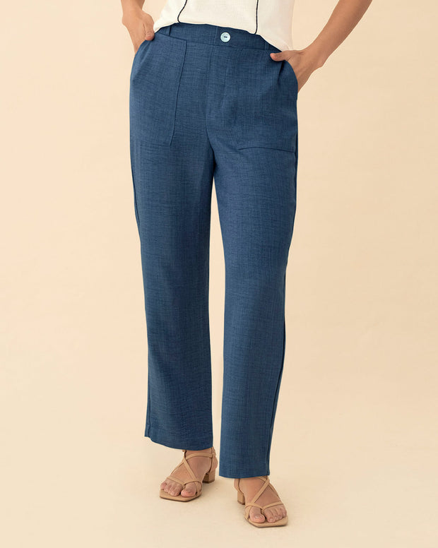 Pantalón con bolsillos funcionales