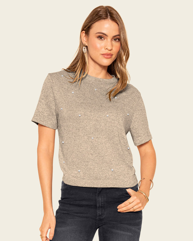 Camiseta manga corta con apliques de perlas