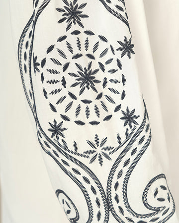 Vestido corto con estampado en mangas#color_018-marfil