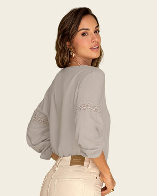 Blusa con detalle tipo encaje en mangas#color_807-beige