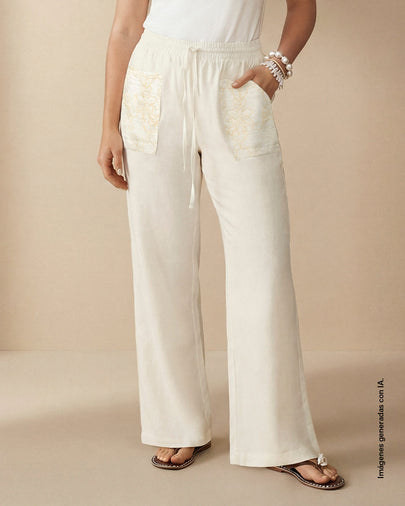 Pantalón bota recta con bolsillos bordados#color_018-marfil