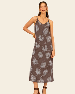 Vestido largo con flores bordadas#color_835-cafe