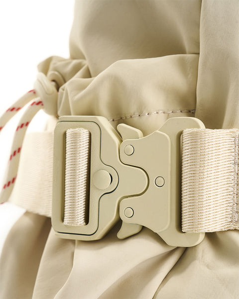 Morral Femenino con Tapa con Broche Fly Up#color_806-crema