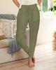 Pantalón largo tipo jogger con bolsillos funcionales#color_601-verde-oliva