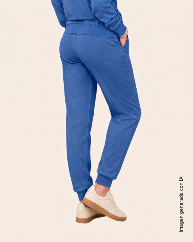Pantalón largo tipo jogger con bolsillos funcionales