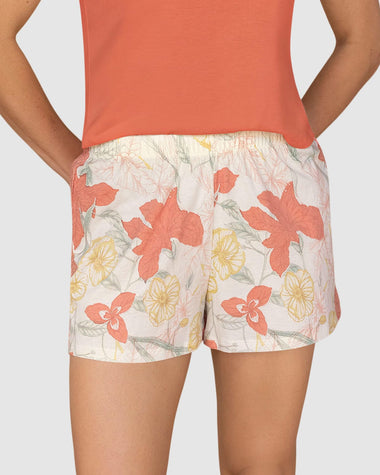 Short corto con encaje lateral#color_153-marfil-estampado-flores