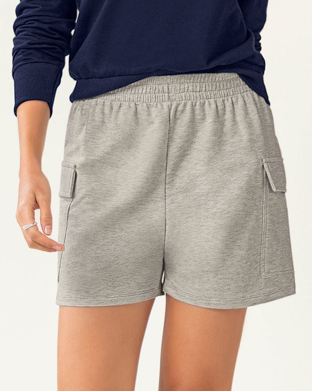 Short corto con bolsillos tipo cargo con tapa