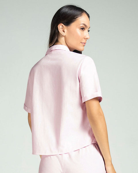 Blusa manga corta con cuello sport y botones funcionales#color_047-rosado