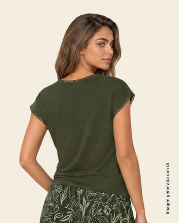 Camiseta de algodón con detalle en encaje#color_a91-verde-militar