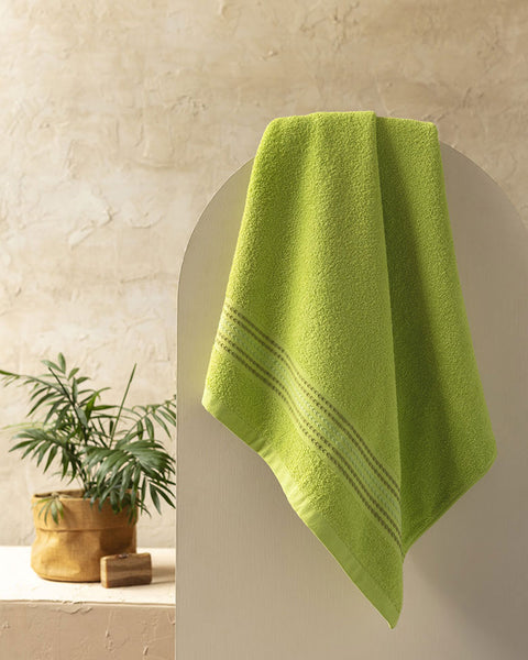 Toalla de cuerpo 350 gr 70 x 140 cm Fatelares#color_601-verde-lulo