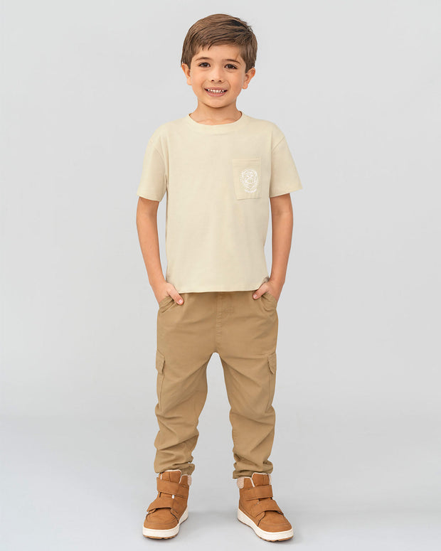 Camiseta manga corta con bolsillo frontal para niño#color_084-arena-jaspe