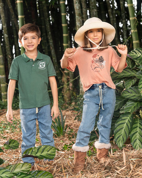 Camiseta tipo polo con perilla funcional para niño#color_198-verde-oliva