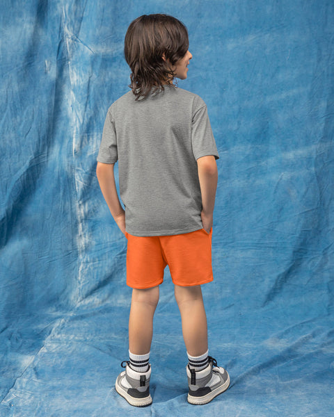 Paquete camiseta manga corta + bermuda para niño#color_s01-gris-jaspe-y-naranja