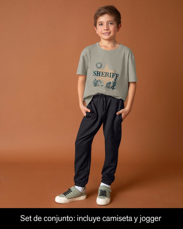Paquete camiseta manga corta estampada + jogger para niños
