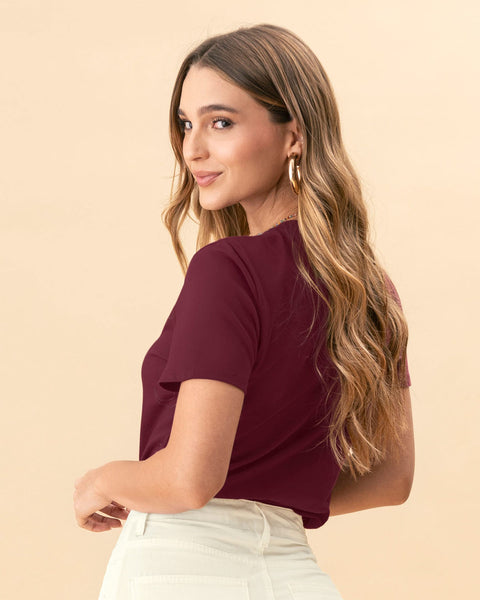 Camiseta en algodón manga corta con estampado localizado#color_c37-vino