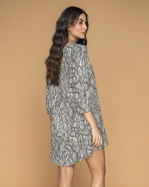 Vestido corto manga larga cuello en V Leonisa Colombia