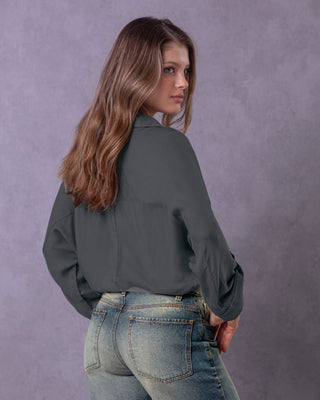 Blusa manga larga abotonable con charreteras en mangas#color_c13-gris-oscuro
