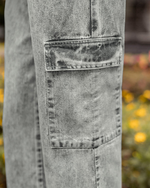 Jeans bota ancha con bolsillos laterales funcionales