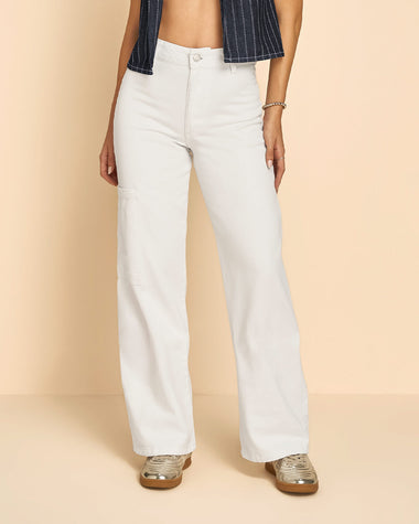Pantalón tiro alto bota recta con bolsillo tipo cargo#color_000-blanco