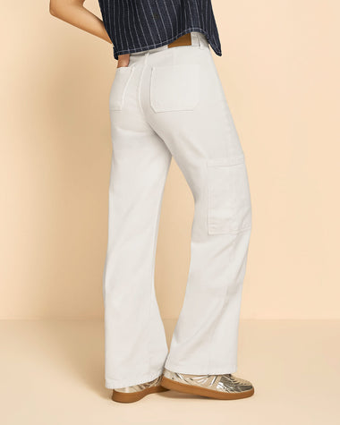 Pantalón tiro alto bota recta con bolsillo tipo cargo#color_000-blanco