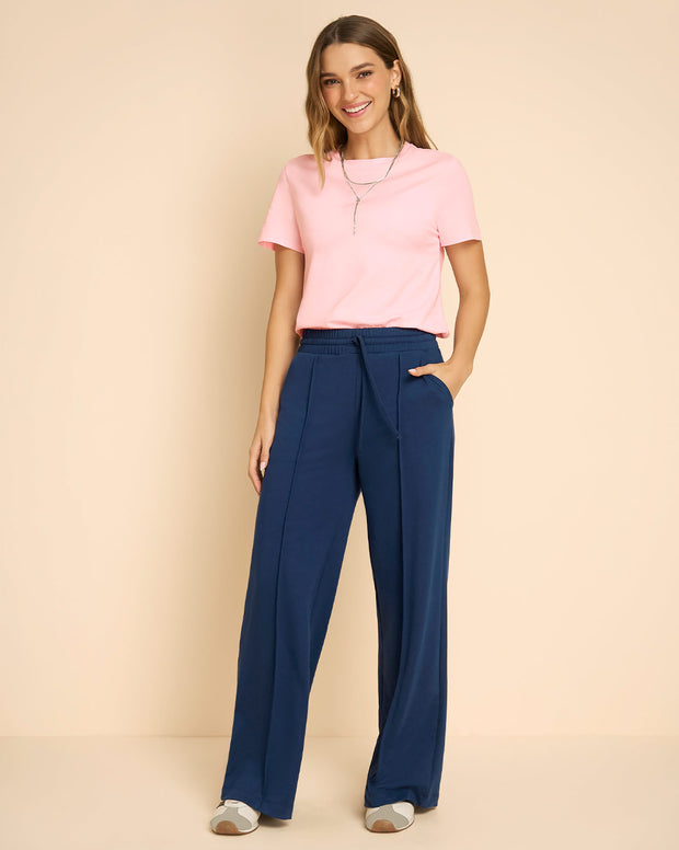 Pantalón tipo jogger con bota ancha