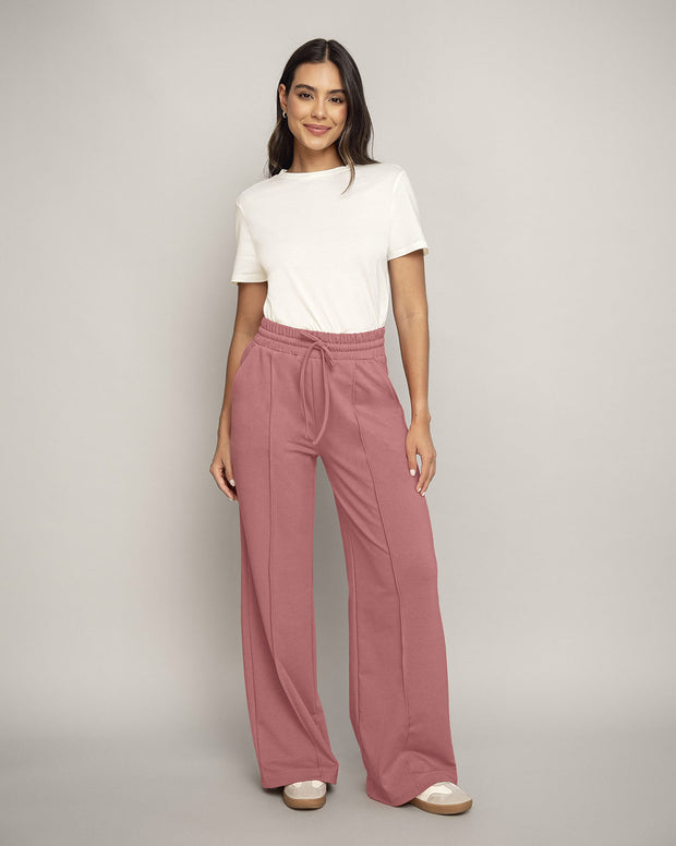 Pantalón tipo jogger con bota ancha