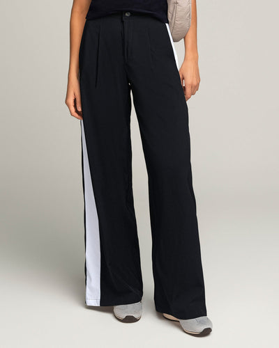 Pantalón bota ancha con bolsillos funcionales#color_700-negro