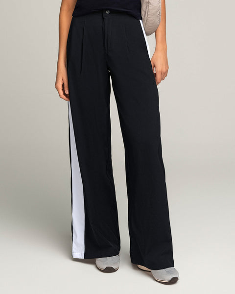 Pantalón bota ancha con bolsillos funcionales#color_700-negro