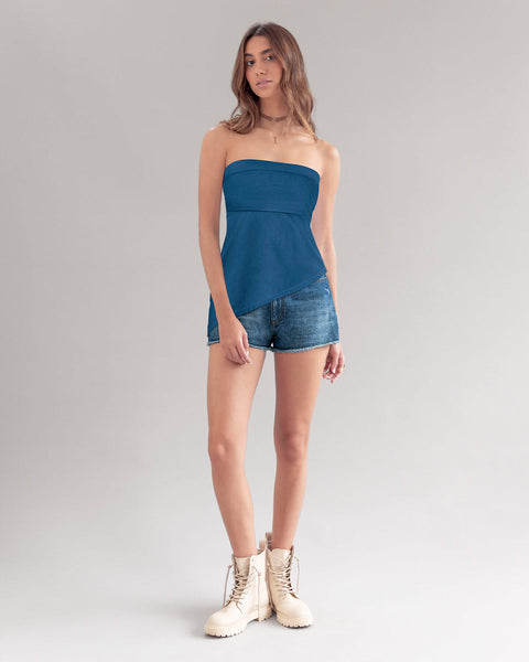 Blusa strapless con ruedo asimétrico#color_512-azul