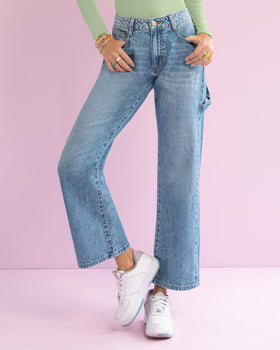 Jeans bota recta con bolsillos y pretina funcional#color_141-indigo-claro