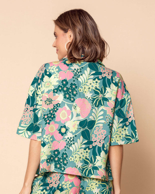 Blusa manga corta con cuello solapa y perilla funcional