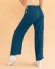 Pantalón tipo cargo con elástico en cintura ajustable#color_024-azul-medio