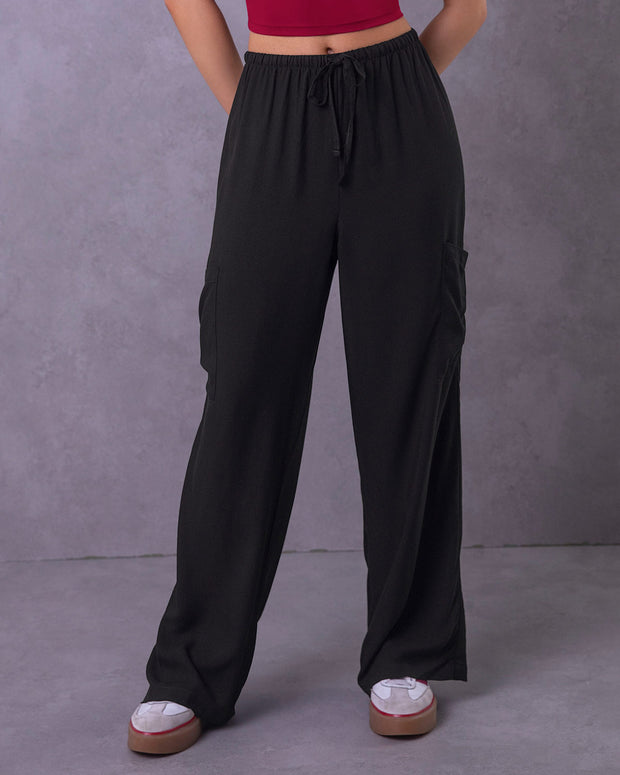 Pantalón tipo cargo con elástico en cintura ajustable